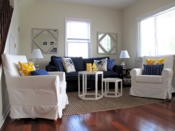 Spacious living room with hardwood floor